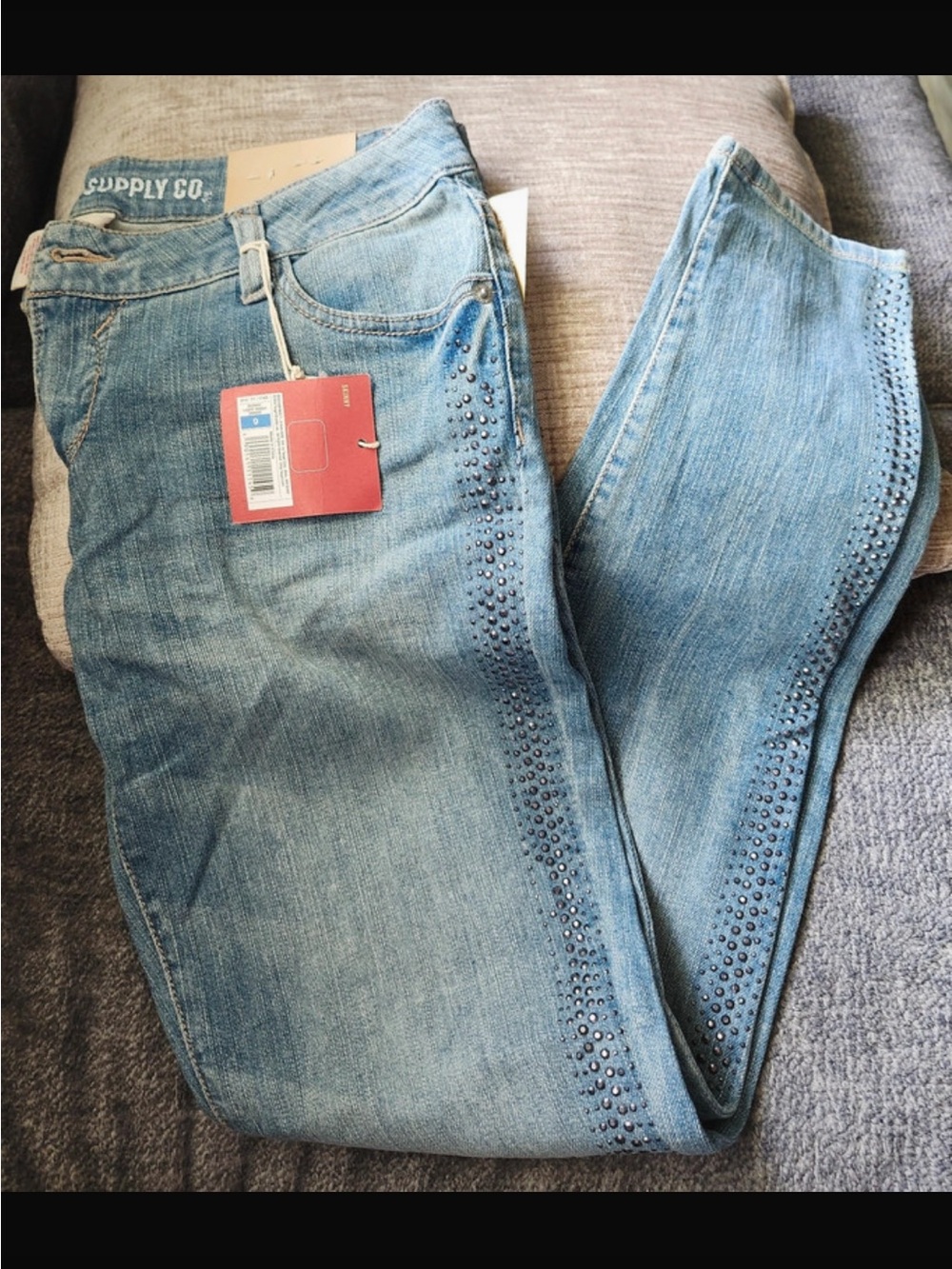 NWT Mossimo Supply Co. Studded Skinny Jeans Light Wash Size 9 Fit 6